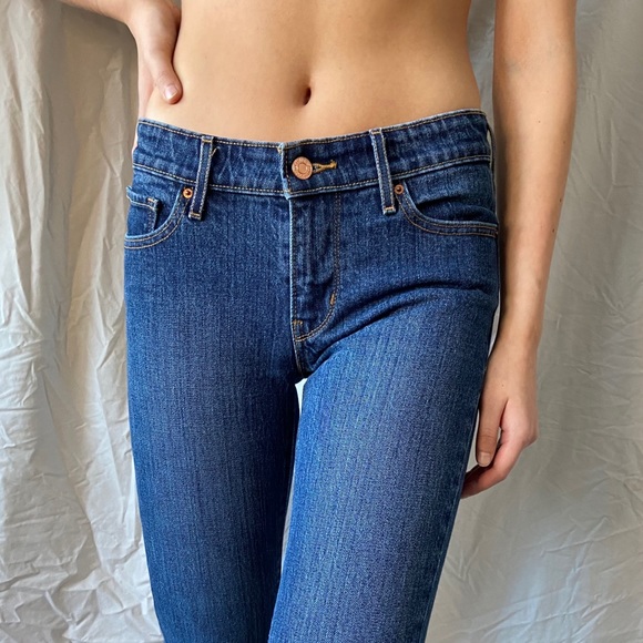 Levi’s 711 Skinny Jeans - Picture 2 of 5